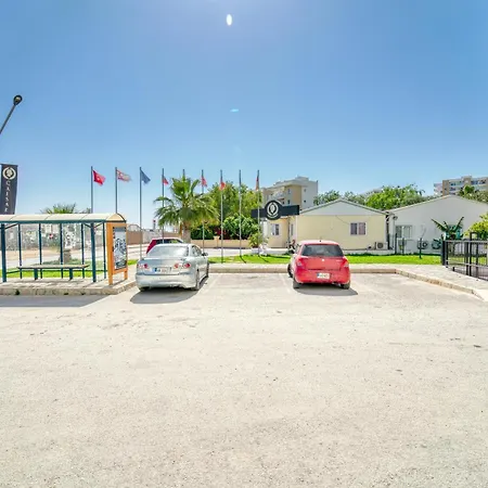 Appartement Garden View Two Bedroom In Caesar & Spa, Long