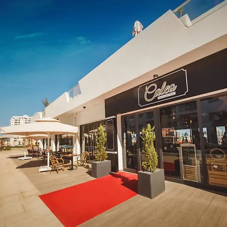 Appartement Garden View Two Bedroom In Caesar & Spa, Long *