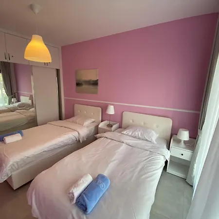 Garden View Two Bedroom In Caesar & Spa, Long Appartement Perivolia tou Trikomou