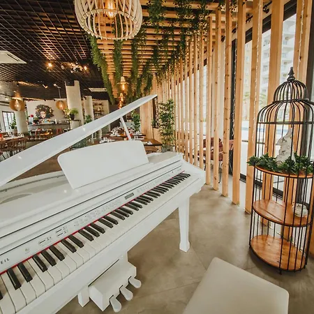 Garden View Two Bedroom In Caesar Resort&spa, Long * Perivolia tou Trikomou