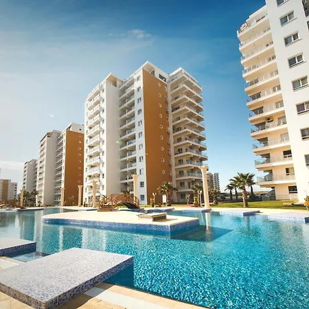 Garden View Two Bedroom In Caesar & Spa, Long Appartement