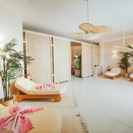 Garden View Two Bedroom In Caesar Resort&spa, Long Apartamento Perivolia tou Trikomou