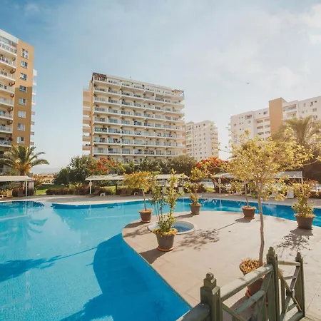 Garden View Two Bedroom In Caesar & Spa, Long *