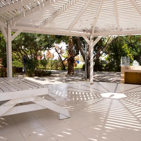 Garden View Two Bedroom In Caesar Resort&spa, Long