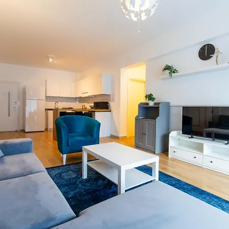 Garden View Two Bedroom In Caesar & Spa, Long Διαμέρισμα *