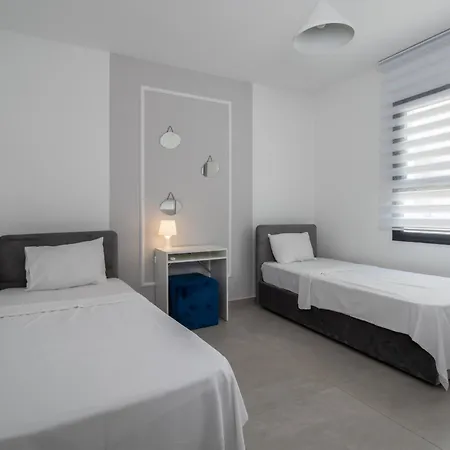 Garden View Two Bedroom In Caesar & Spa, Long * Perivolia tou Trikomou