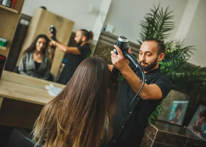 Garden View Two Bedroom In Caesar & Spa, Long