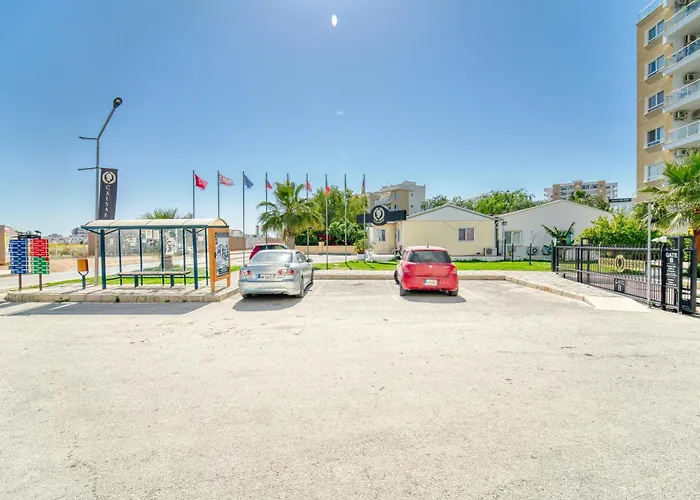 Daire Garden View Two Bedroom In Caesar & Spa, Long