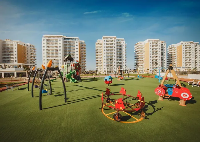 Daire Garden View Two Bedroom In Caesar & Spa, Long *