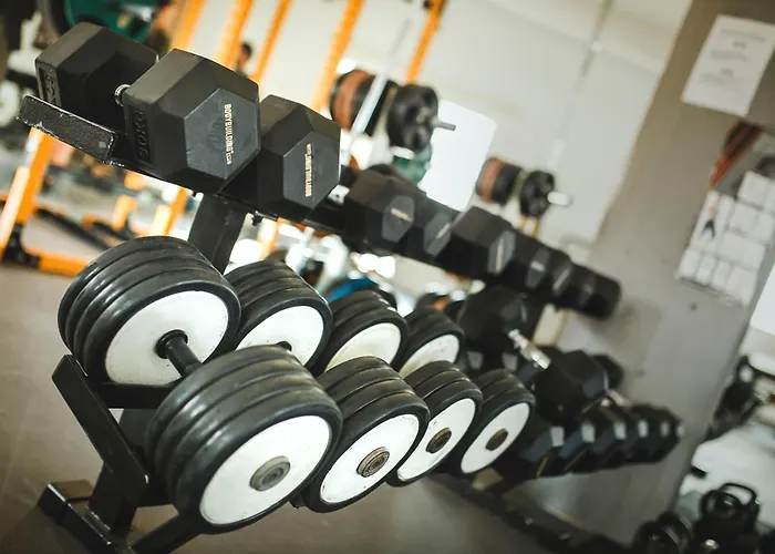 Garden View Two Bedroom In Caesar & Spa, Long *