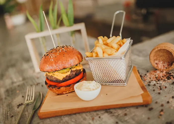 Daire Garden View Two Bedroom In Caesar & Spa, Long