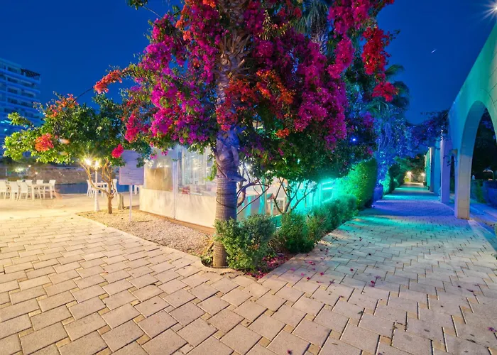 Daire Garden View Two Bedroom In Caesar & Spa, Long Perivolia tou Trikomou