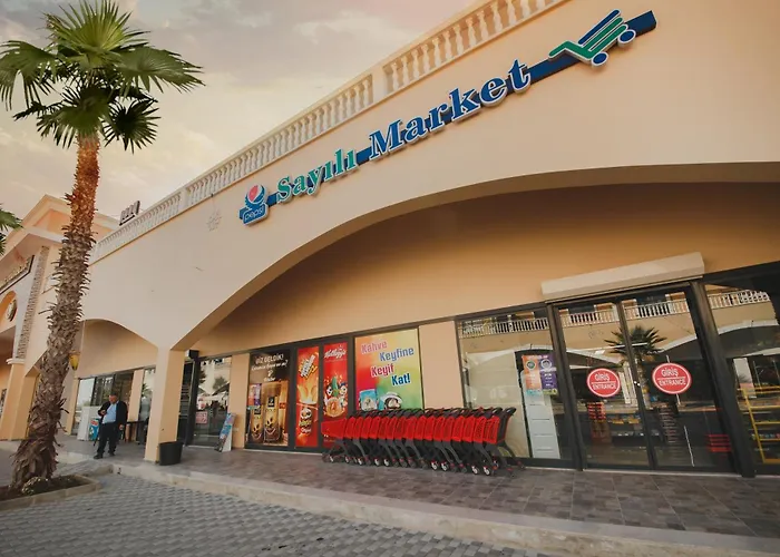 Garden View Two Bedroom In Caesar & Spa, Long *