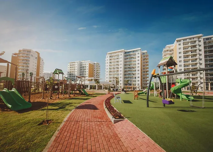 Daire Garden View Two Bedroom In Caesar & Spa, Long