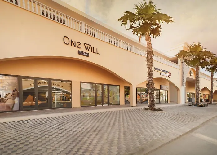 Garden View Two Bedroom In Caesar & Spa, Long *