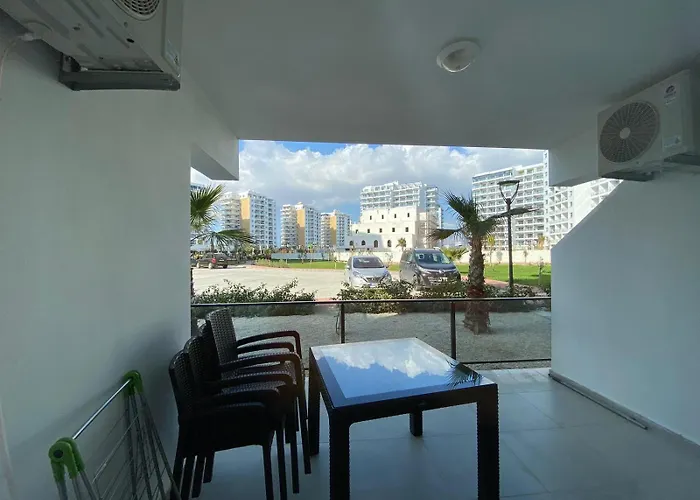 Daire Garden View Two Bedroom In Caesar & Spa, Long